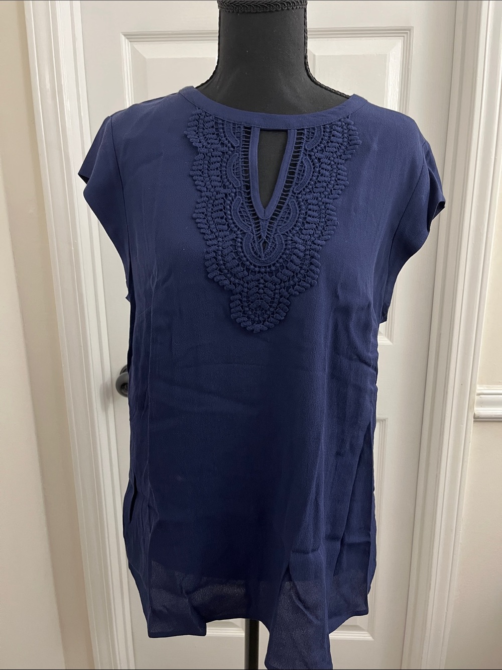 Daniel Rainn Navy Crochet-Yoke Keyhole Cap Sleeve Blouse